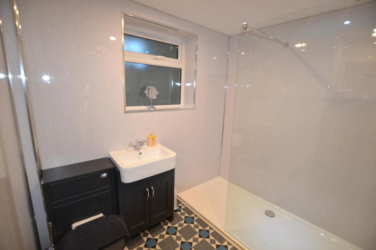 Mayflower 2 Bed Boutique Apartment - Stayseekers Солсбері Екстер'єр фото